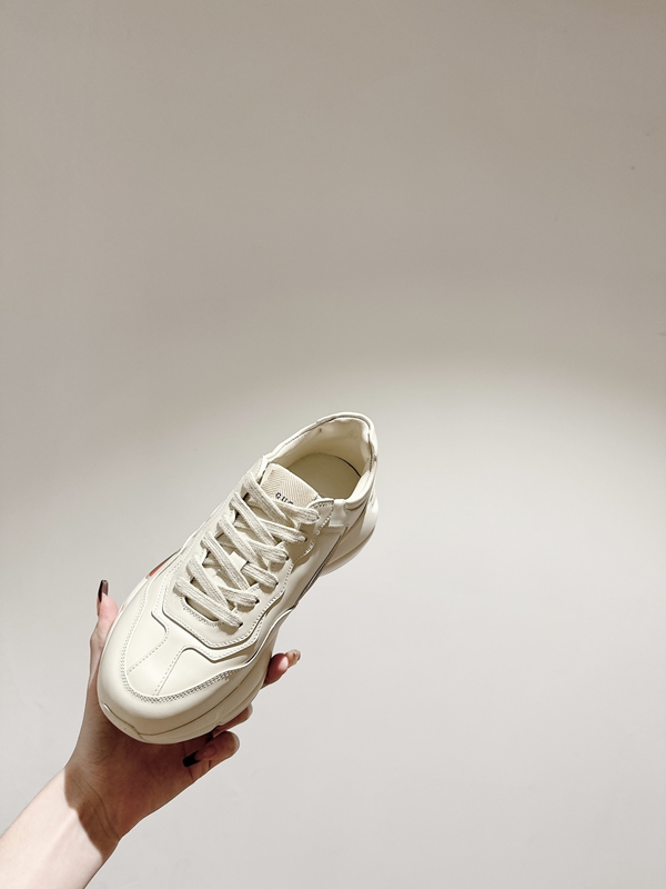 グッチ靴内部構造